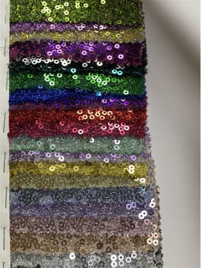 GZ-XP 珠片閃光布  幅寬：125-130cm  成分：100%滌綸  珠片PET 側面照